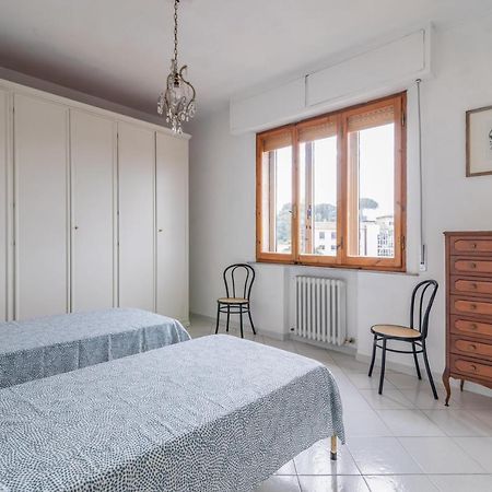 Comfy Flat Steps Away From Siena Station! Apartment Exterior photo
